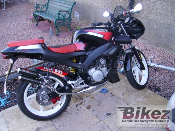 2003 Aprilia RS 50 Tuono photo